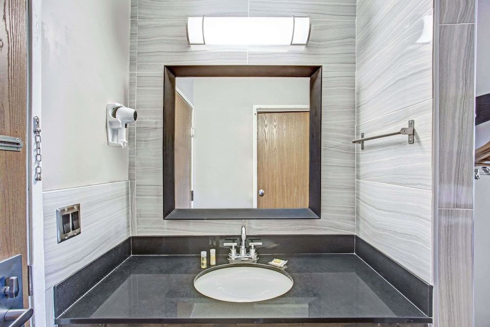 Photo of Bathroom in Lake Bluff