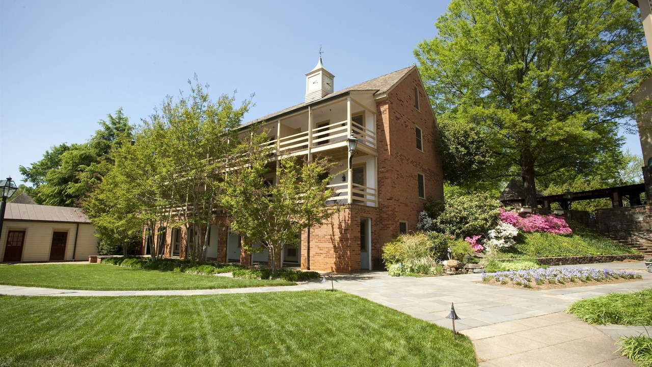 Photo of Buildings in Ednam