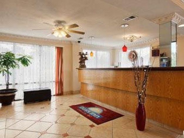 Photo of Livingroom in Lake City