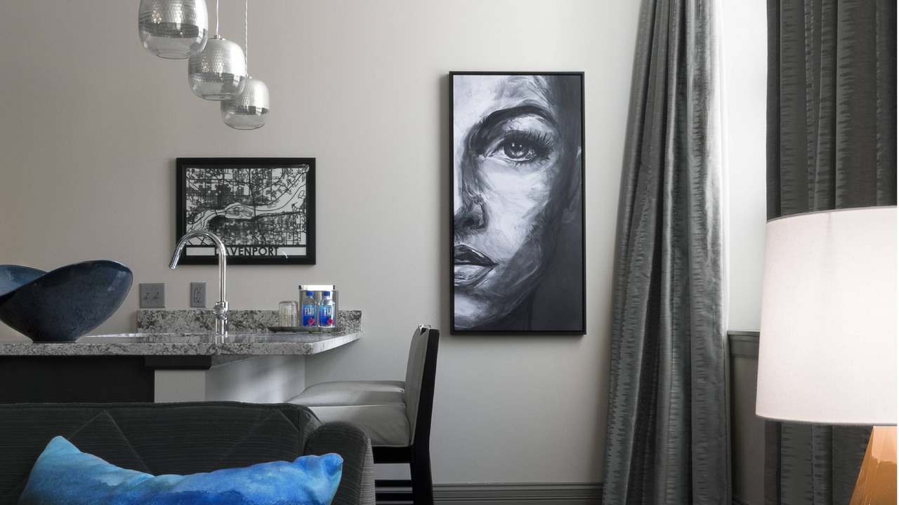 Photo of Livingroom in Downtown