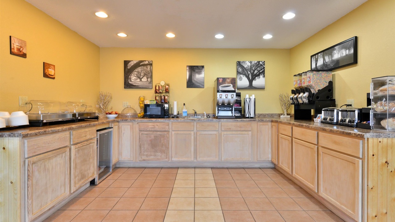 Photo of Kitchen in Pinnacles Entrance Badlands