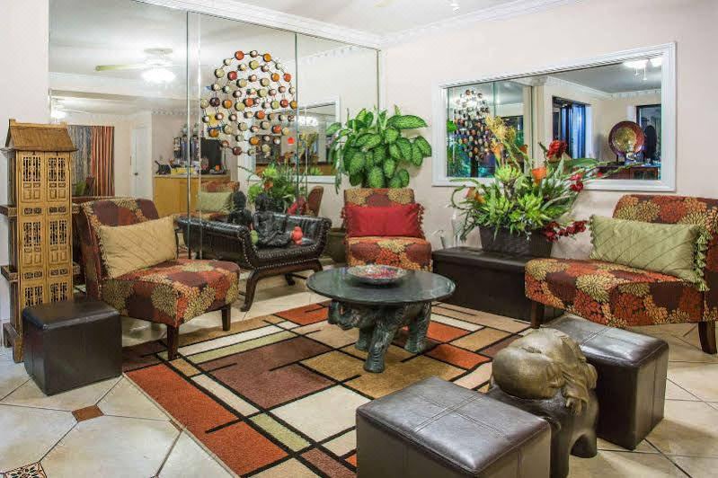 Photo of Livingroom in Lake City