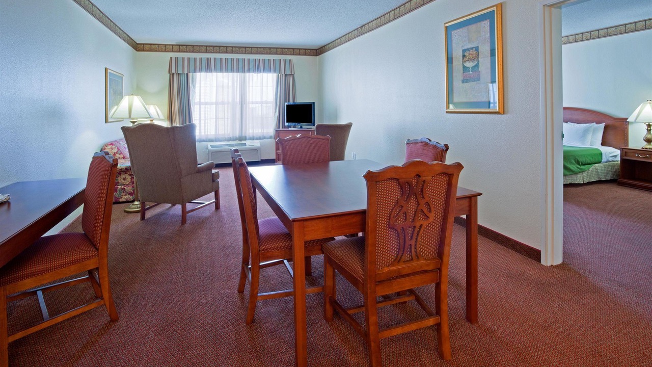 Photo of Livingroom in Oakdale