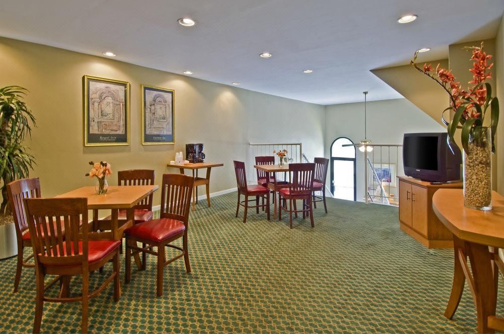 Photo of Livingroom in Gaithersburg