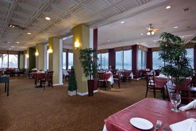 Photo of Livingroom in Guntersville