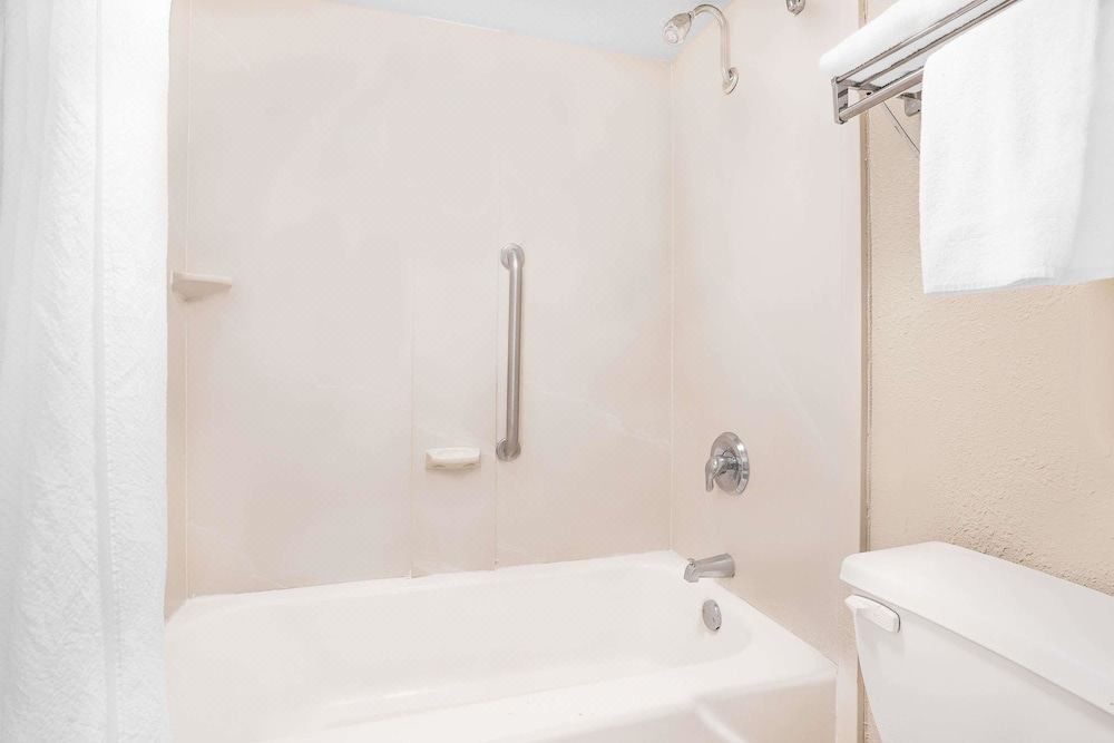 Photo of Bathroom in Gadsden