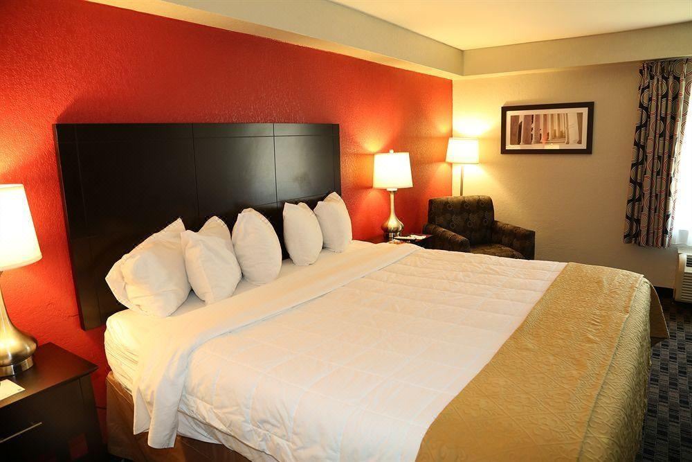 Photo of Bedroom in Woodbridge