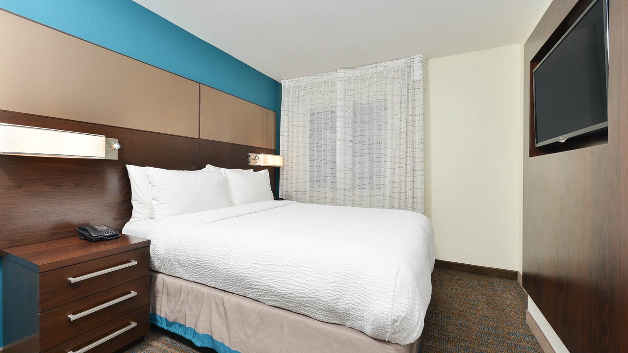 Photo of Bedroom in Court Avenue Entertainment District