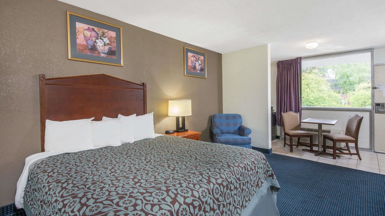 Photo of Bedroom in Arlington Heights