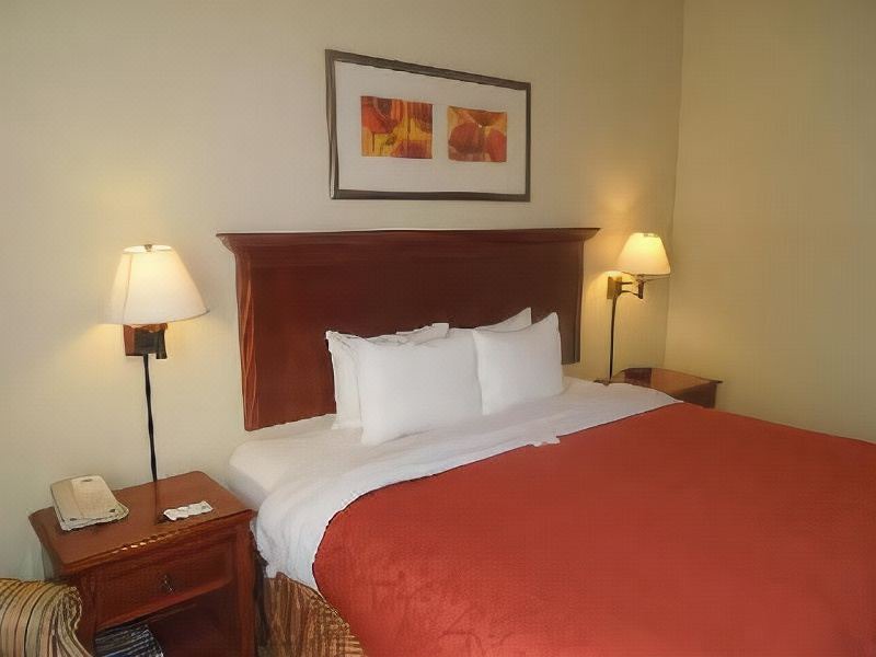 Photo of Bedroom in Rossville