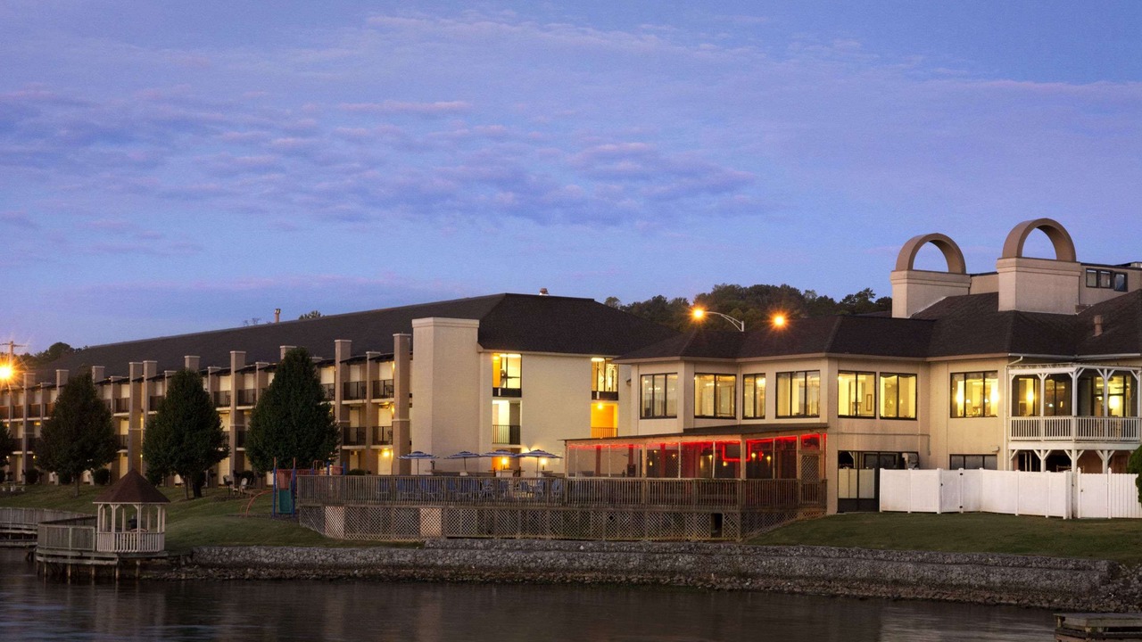 Photo of Buildings in Guntersville