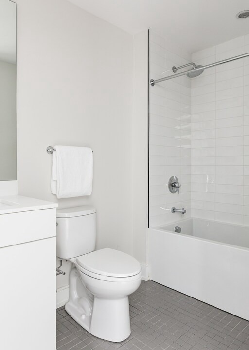 Photo of Bathroom in Lakeview