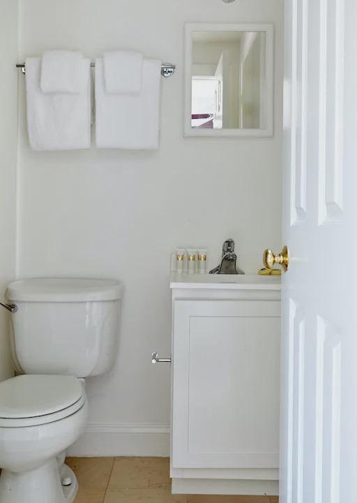 Photo of Bathroom in Del Ray