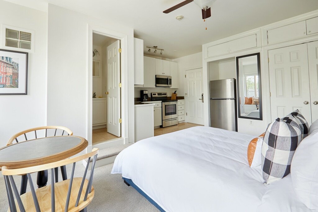 Photo of Bedroom in Del Ray