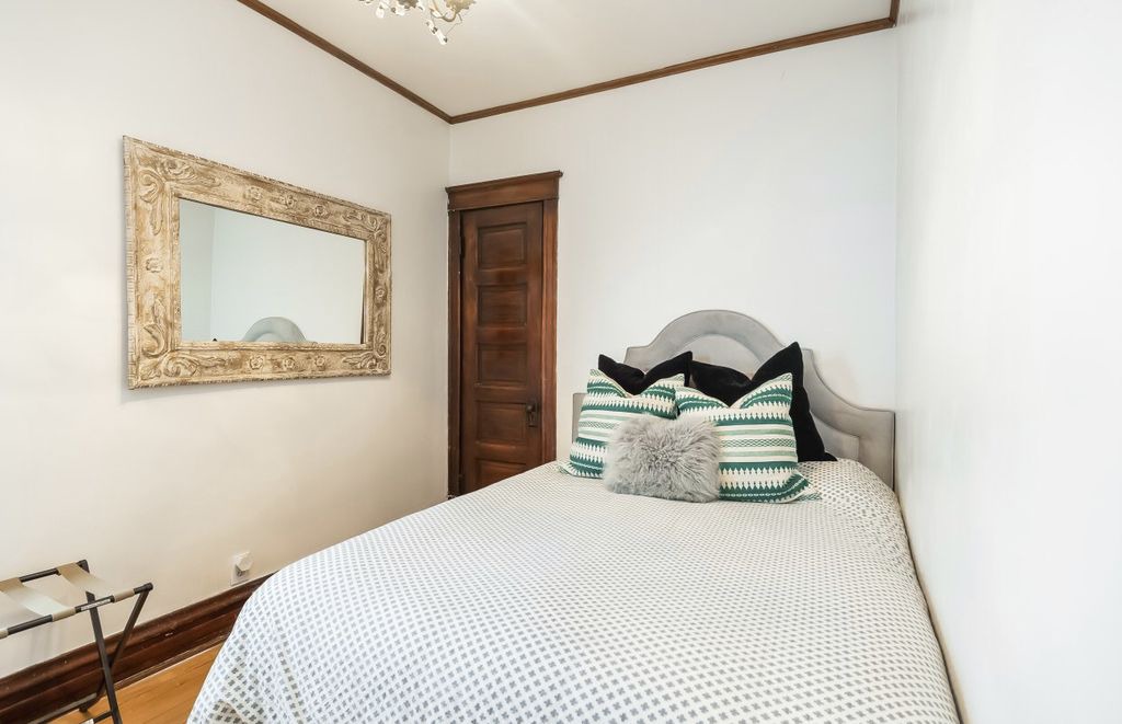 Photo of Bedroom in Ravenswood