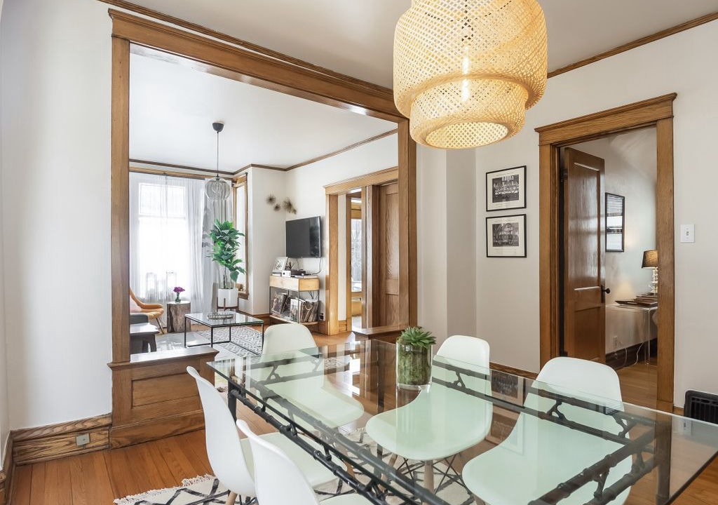 Photo of Livingroom in Ravenswood
