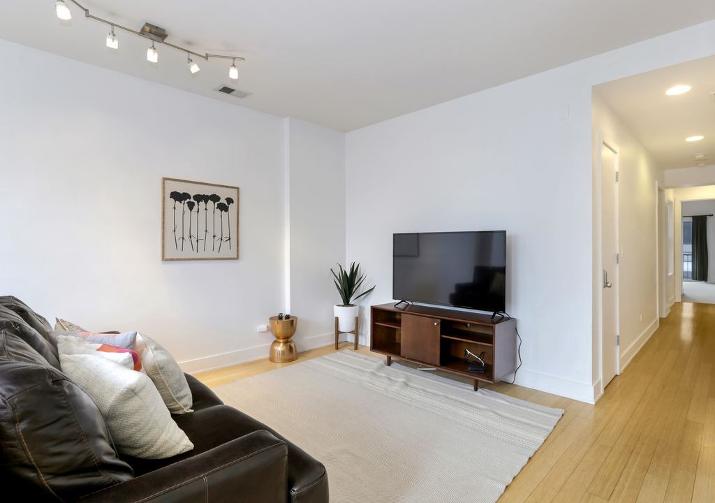 Photo of Livingroom in River North