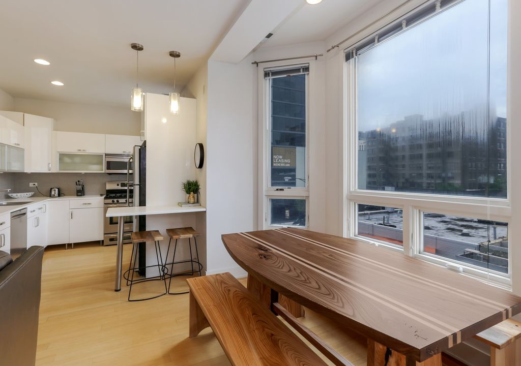 Photo of Livingroom in River North