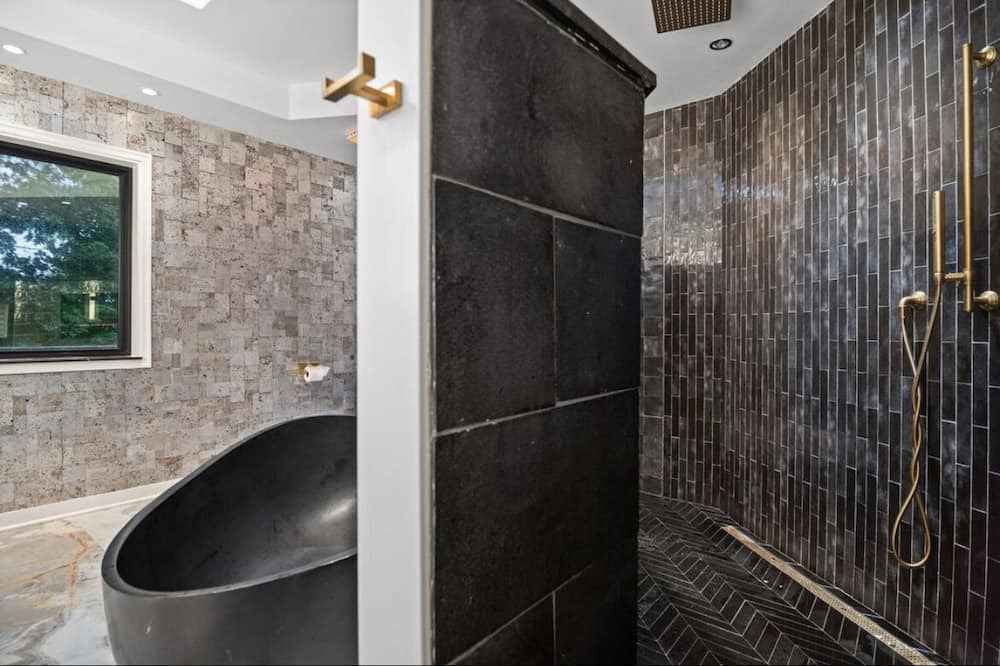 Photo of Bathroom in Bartlett