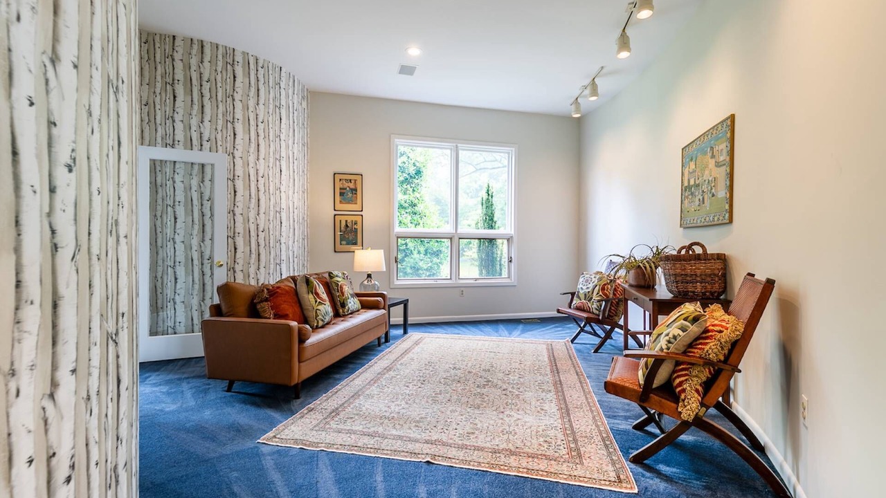 Photo of Livingroom in Parole