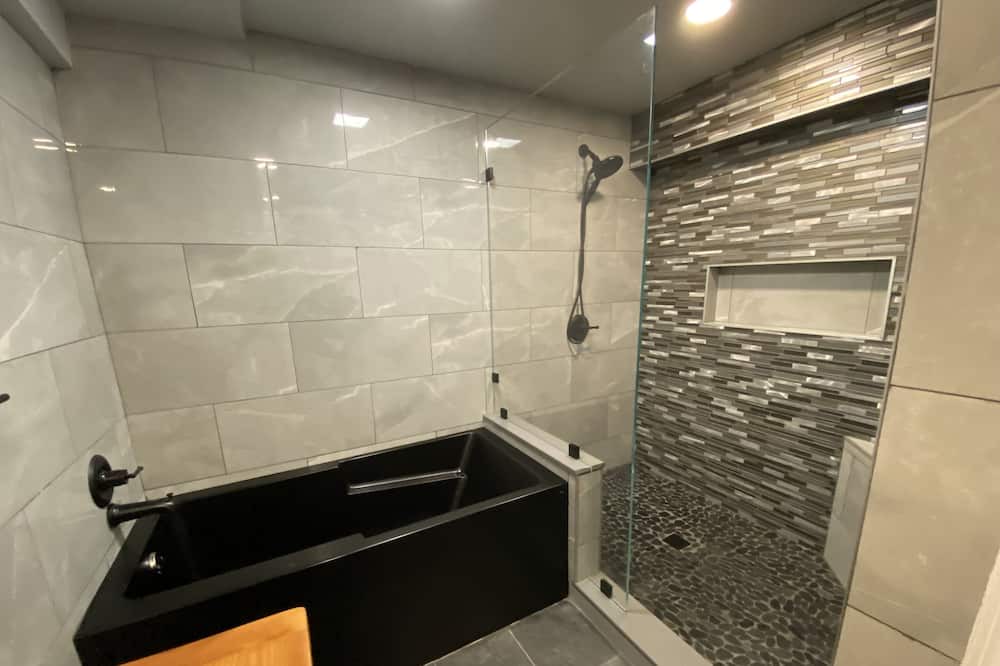Photo of Bathroom in Neptune City