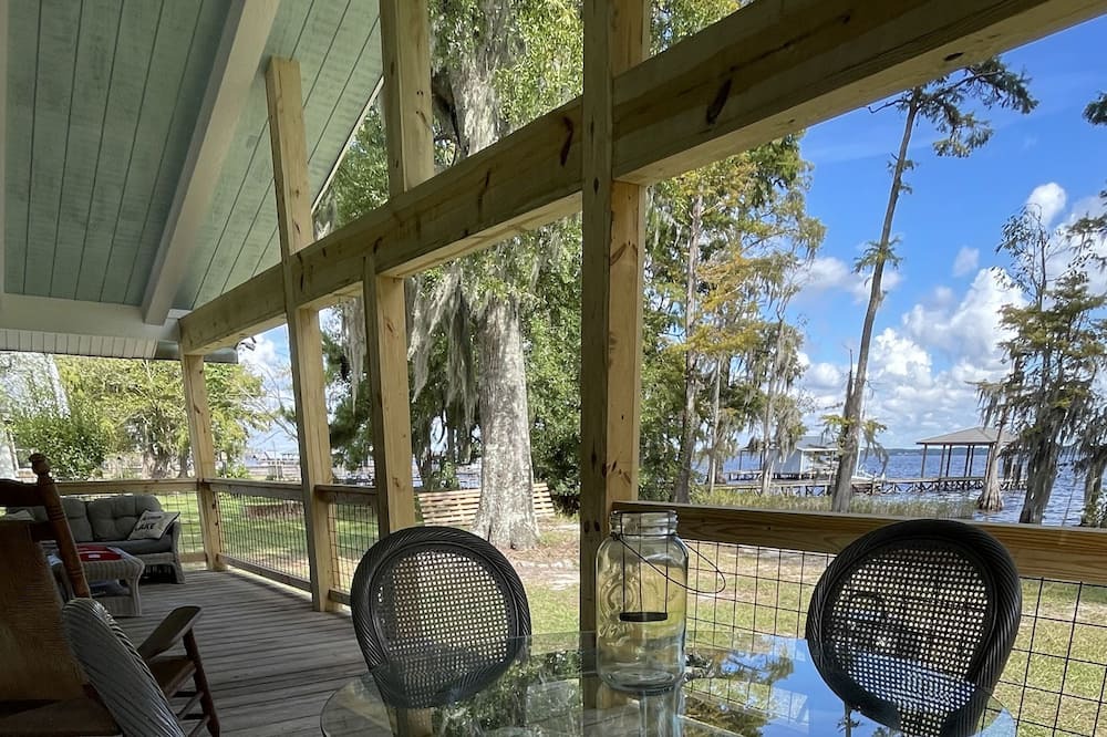 Photo of Patio Balcony in Lake Waccamaw