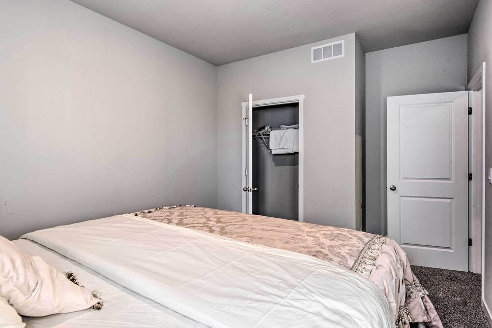 Photo of Bedroom in Grimes