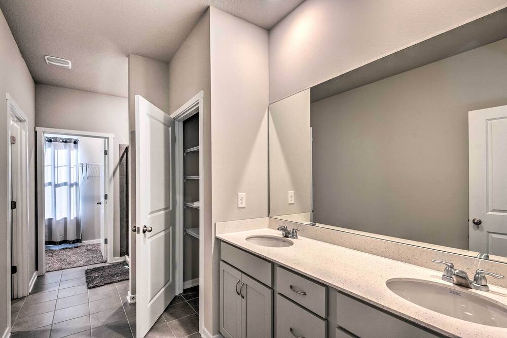 Photo of Bathroom in Grimes