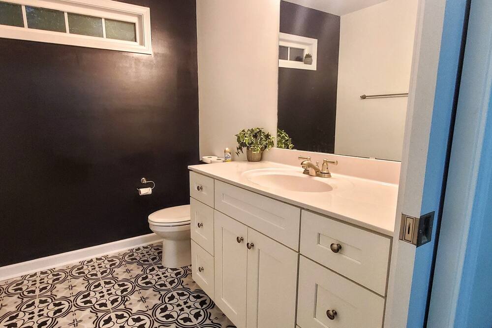 Photo of Bathroom in Albertson