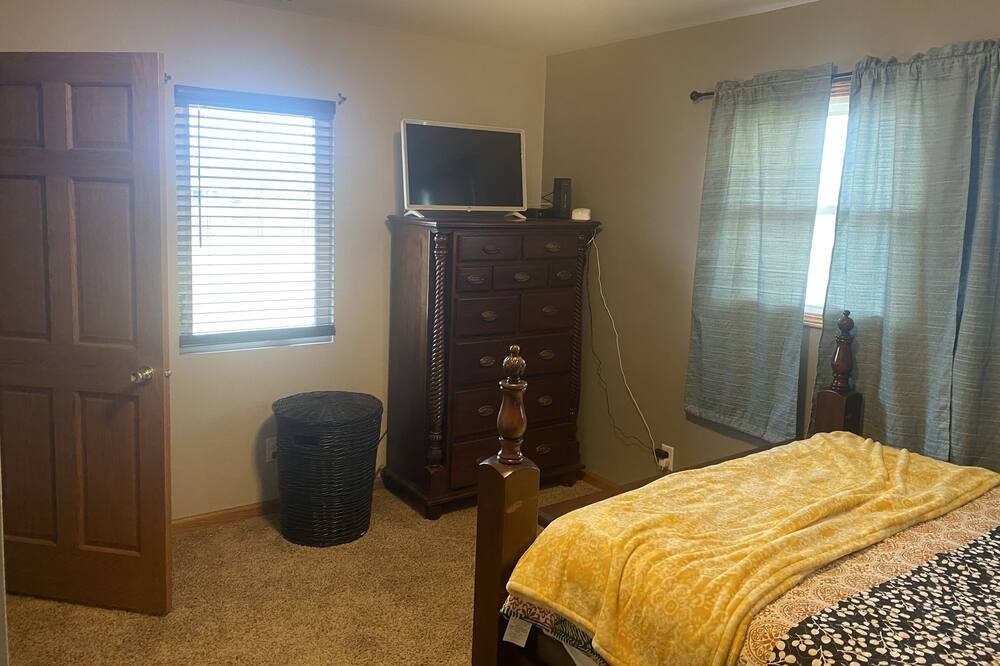 Photo of Bedroom in Cedar Rapids