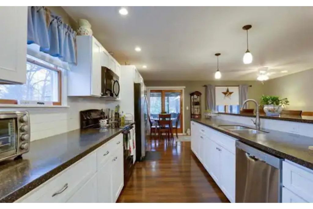 Photo of Kitchen in South Gate
