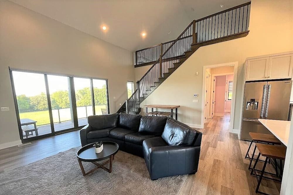 Photo of Livingroom in Winterset