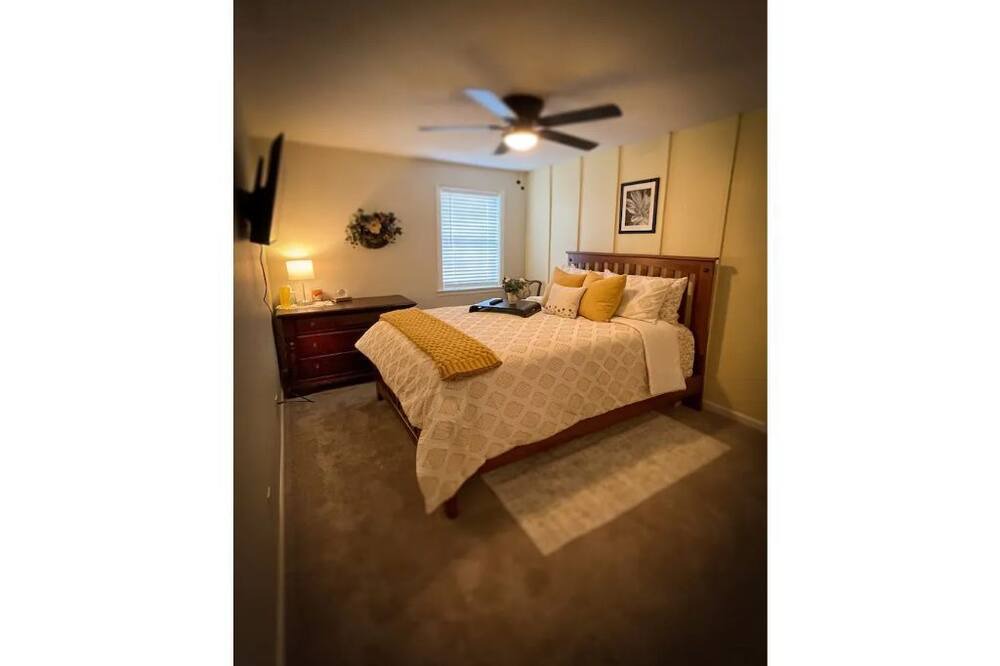 Photo of Bedroom in Ellendale