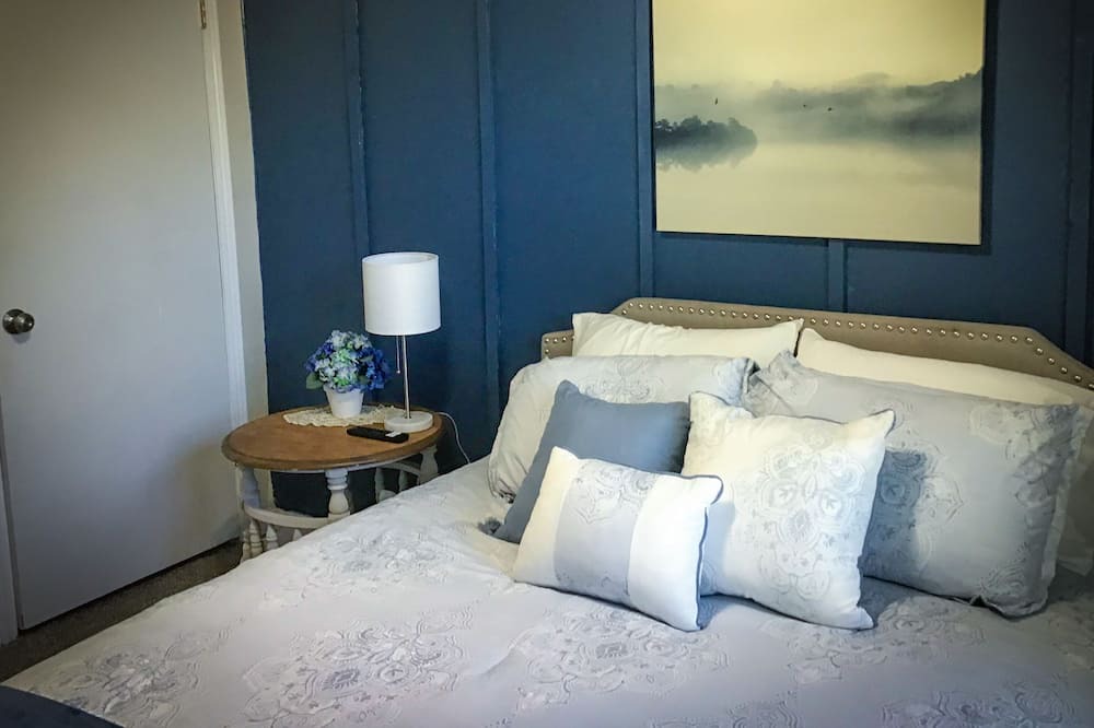 Photo of Bedroom in Ellendale