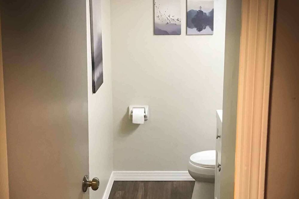 Photo of Bathroom in Ellendale