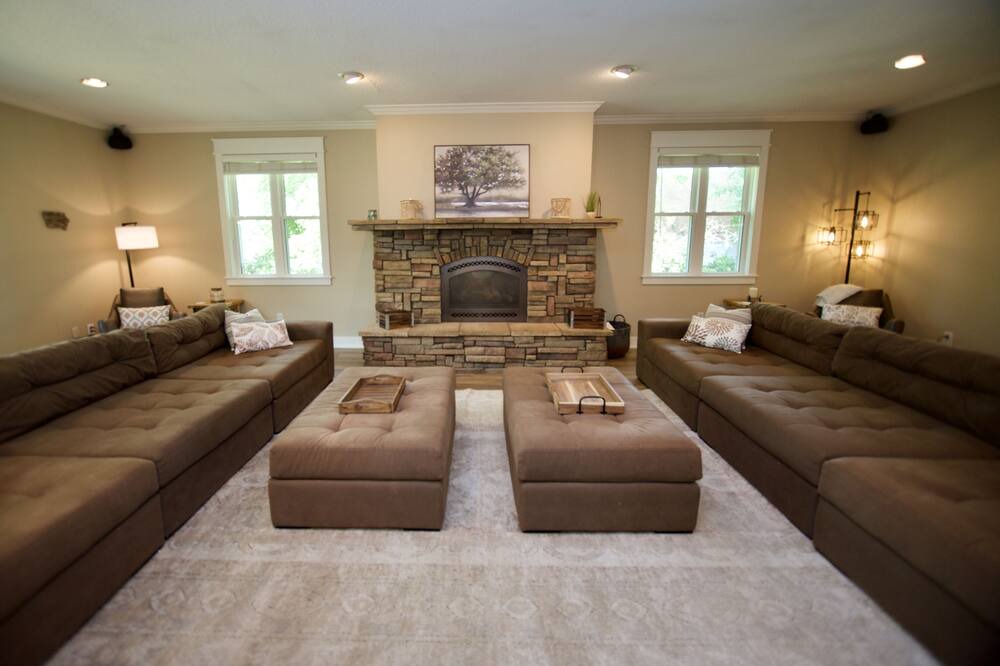 Photo of Livingroom in Greater South Side