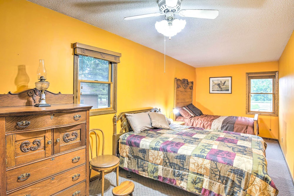 Photo of Bedroom in Le Sueur County
