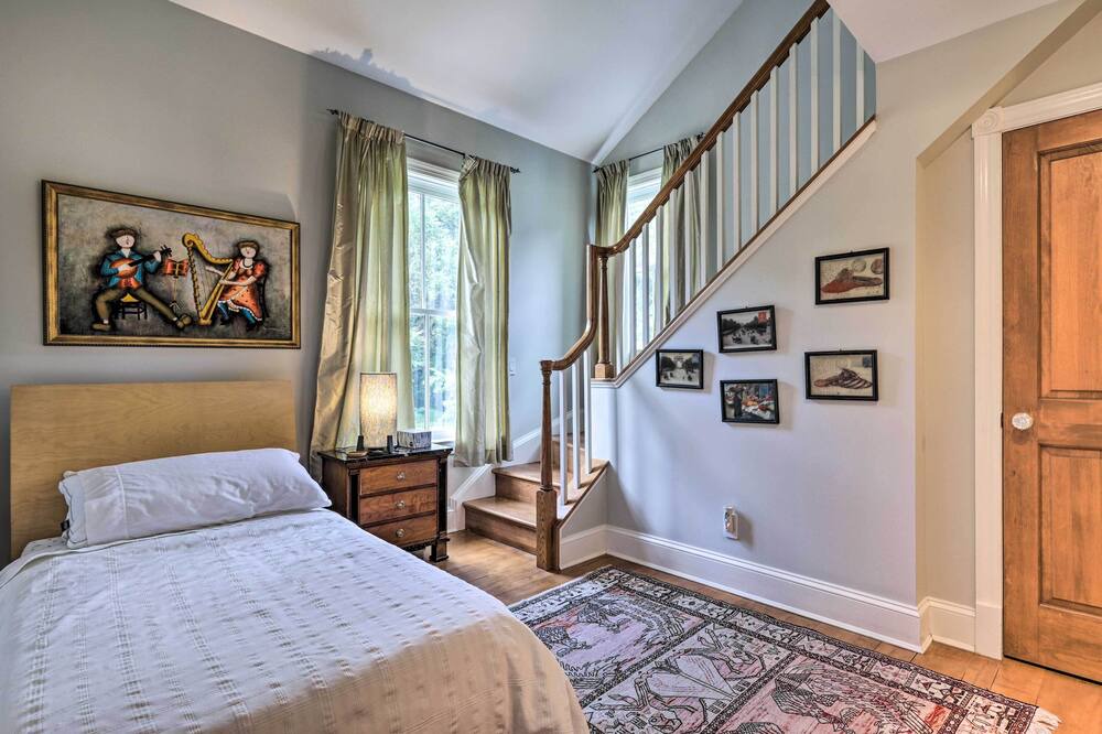 Photo of Bedroom in Beallsville