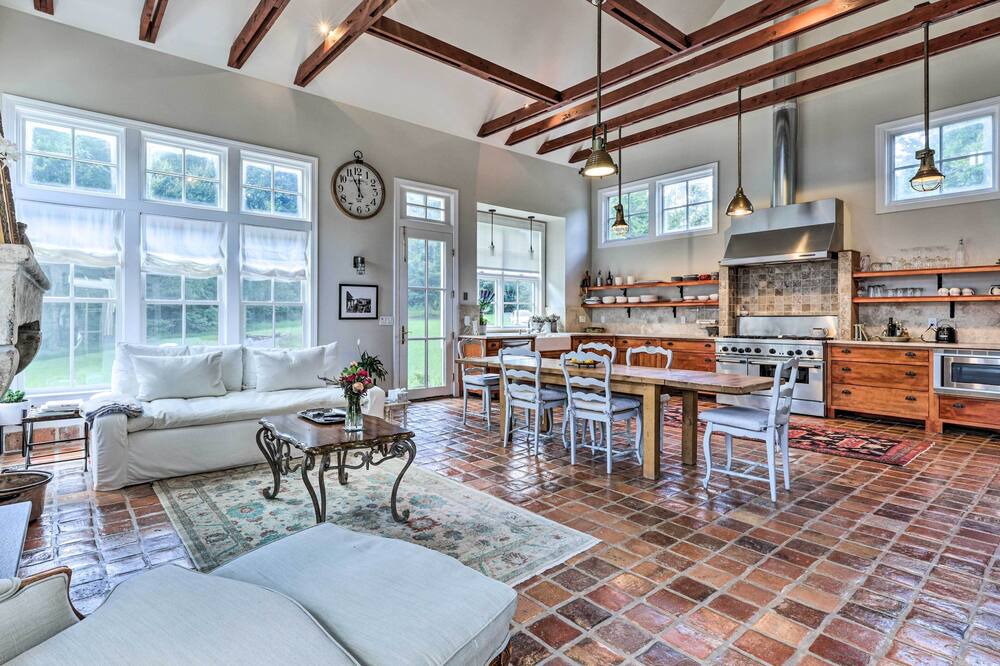 Photo of Bedroom in Beallsville