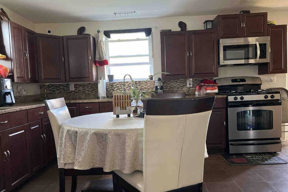 Photo of Kitchen in West Falls Church