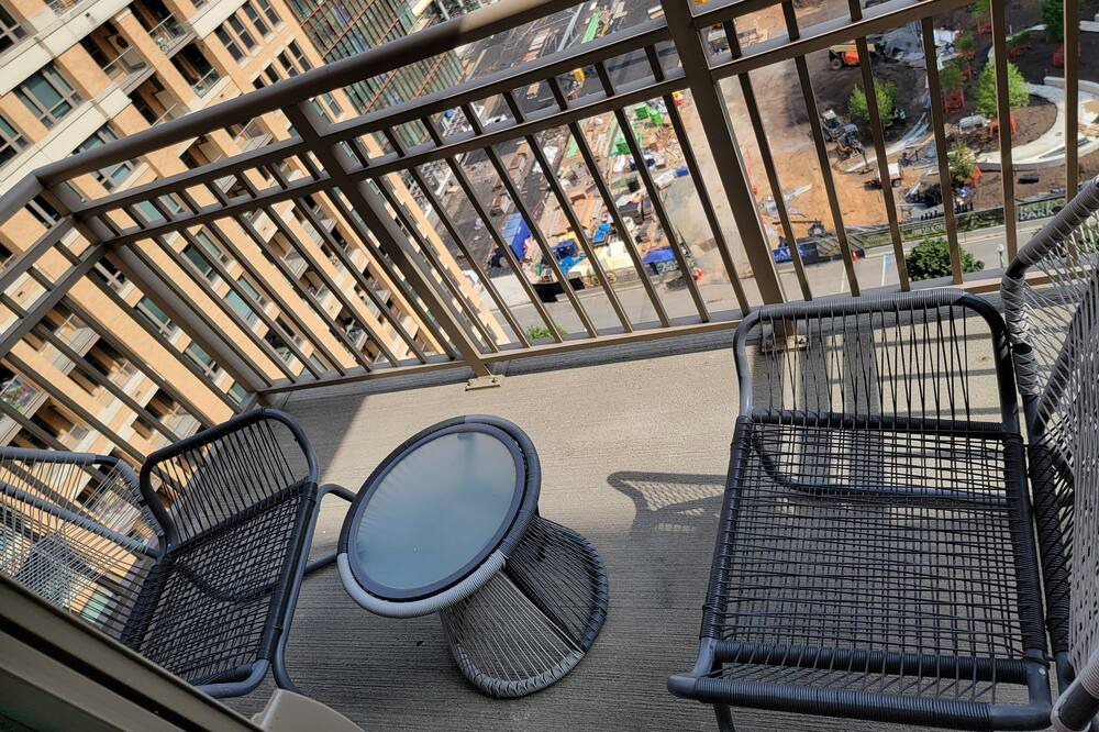 Photo of Patio Balcony in Aurora Highlands
