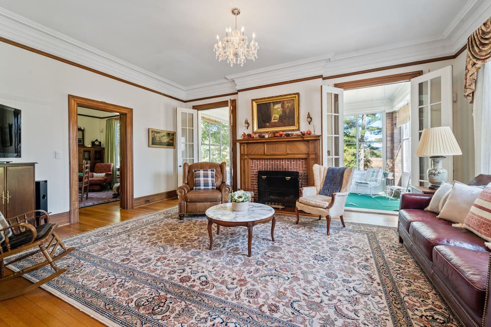 Photo of Livingroom in Woodford