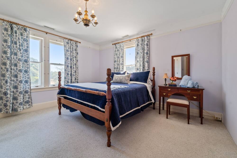 Photo of Bedroom in Woodford