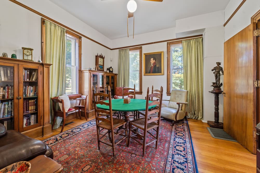 Photo of Livingroom in Woodford