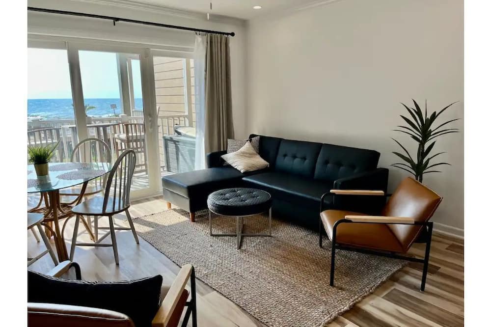 Photo of Livingroom in McCutcheon Field