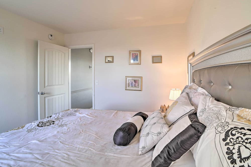 Photo of Bedroom in Broken Arrow