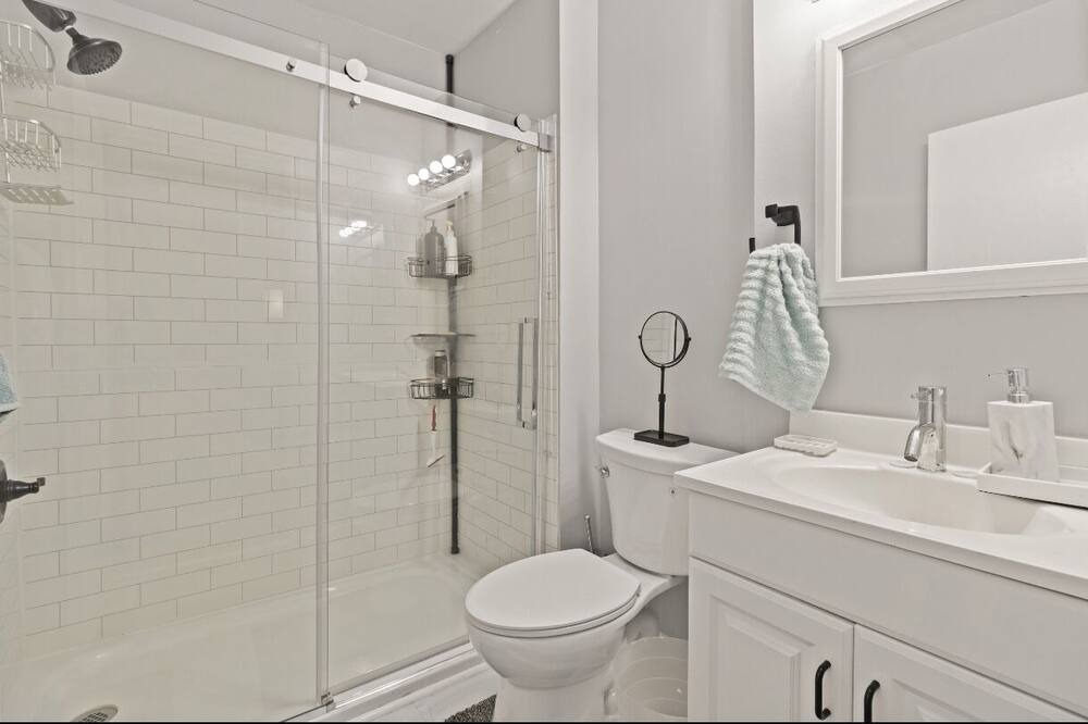Photo of Bathroom in Shady Side