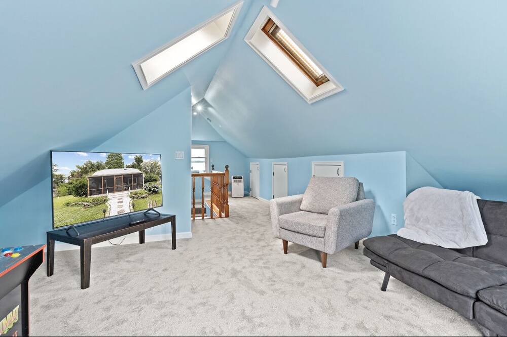 Photo of Livingroom in Shady Side