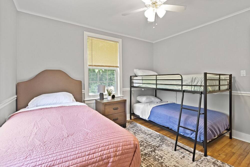 Photo of Bedroom in Shady Side