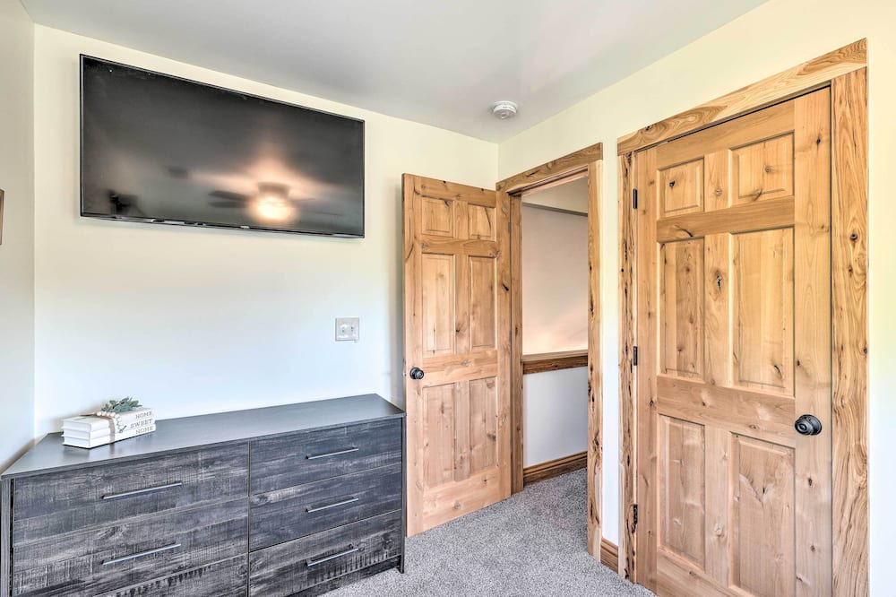 Photo of Bedroom in Apple River